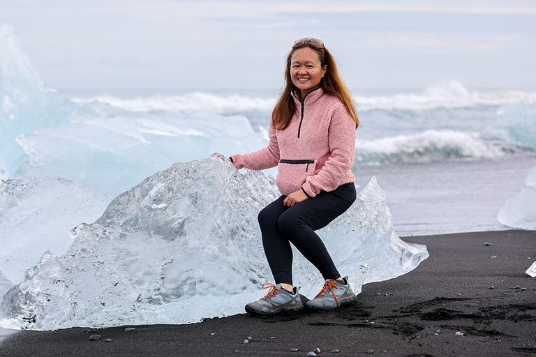 Private South: Glacier Lagoon, Diamond Beach & Waterfalls 1-4 Passengers