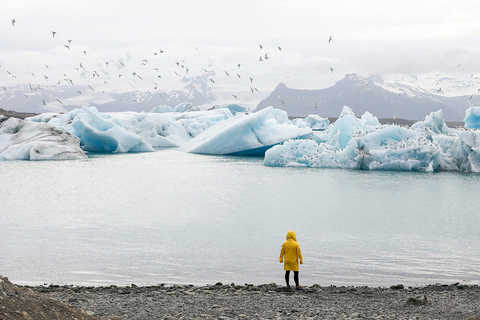 Private South: Glacier Lagoon, Diamond Beach & Waterfalls 1-4 Passengers