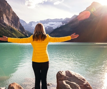 From Banff: Moraine Lake, Lake Louise & Banff Park Day Trip