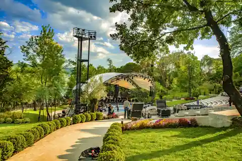 Grüne Landschaften und Parks in Tirana - Rundgang