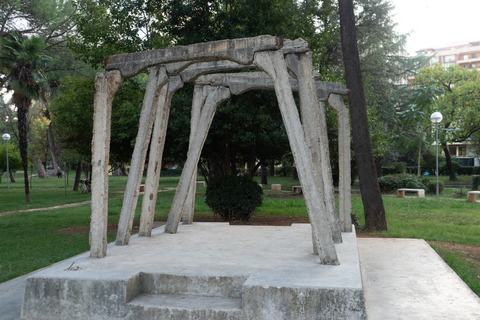 Paisagens verdes e parques de Tirana - passeio a pé