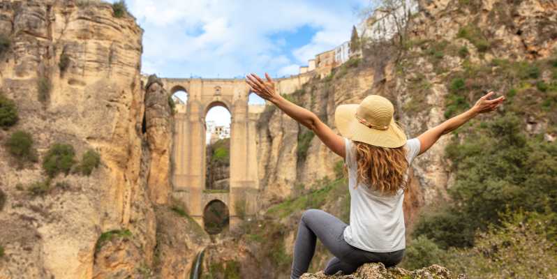 From Seville: Ronda, Granada, and Alhambra Guided Day Tour
