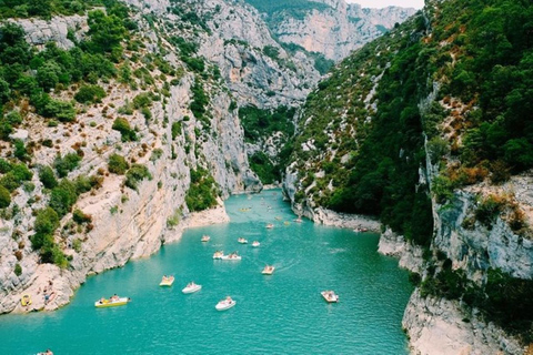 Von Nizza aus: Lavendelfelder und Verdon-Schlucht: Geführte TagestourVon Nizza aus: Lavendelfelder &amp; Verdon-Schlucht Geführte Tagestour