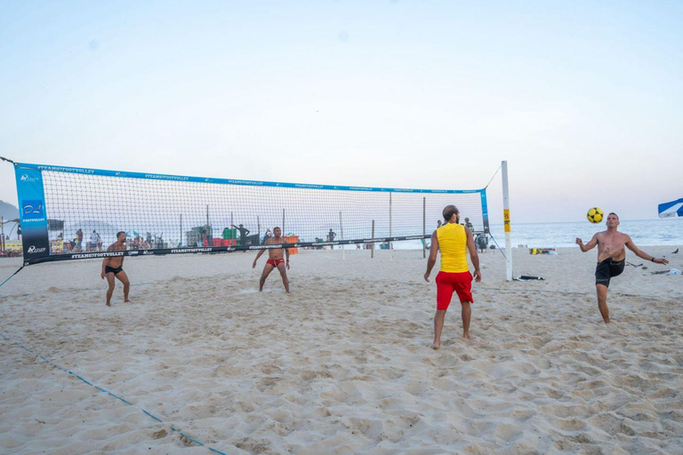 Copacabana: Naucz się futevôlei w miejscu, gdzie powstał ten sport!Copacabana: Naucz się footvolleya dokładnie w miejscu, w którym powstał ten sport!
