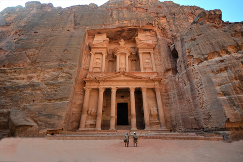 Aqaba, Petra & Wadi Rum Glamping 3 Days from Tel Aviv Luxury Class 5-Star Hotel