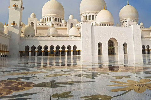 Private Abu Dhabi City Tour from Dubai & Sheikh Zayed Mosque This tour option includes a German-speaking tour guide
