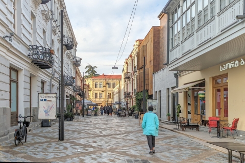 New Tiflis en achterafstraatjes - alternatieve wandeltochtPrivé rondleiding
