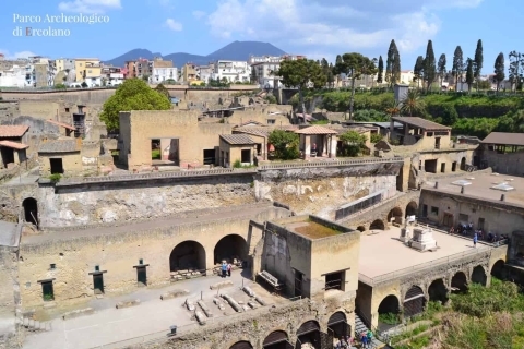 Ab Neapel: Ganztägige Tour durch Pompeji, Sorrento und Positano