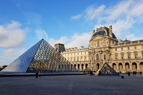 Paris: Kombi aus reservierter Louvre-Karte und FlusskreuzfahrtParis: Kombiticket für den Louvre und eine Flusskreuzfahrt