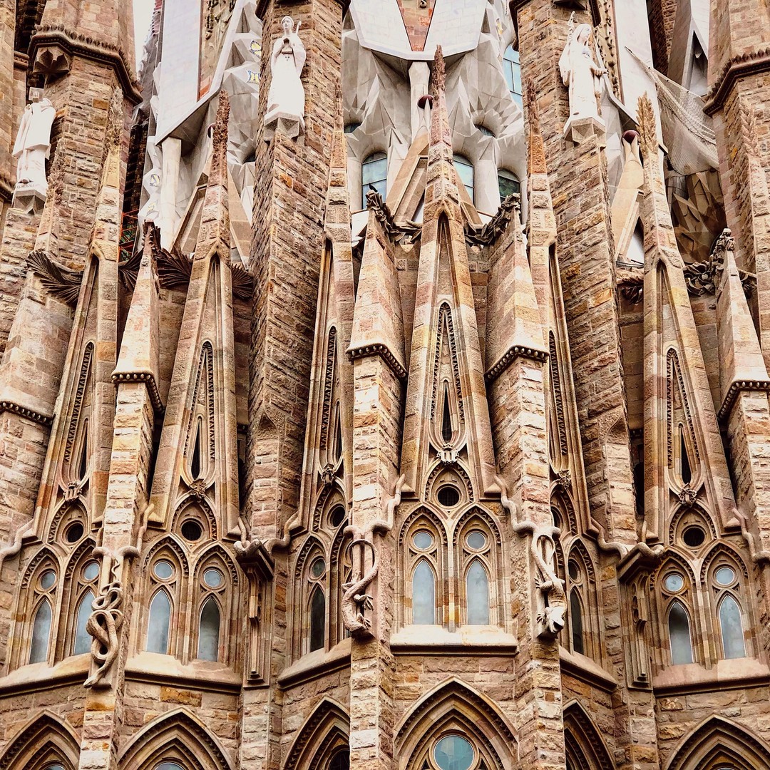 ⭐️セール‼️ガウディの作品-芸術と建築⭐️ ガウディの作品 : 芸術と建築(ファン・バセゴーダ・ノネール
