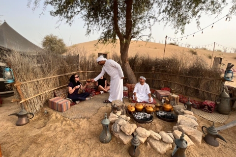 Dubai: Visita guiada a los lagos Al Marmoom y Al Qudra con cenaVisita compartida