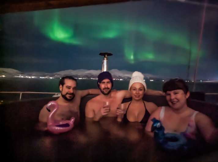 Da Tromso: crociera sull'aurora boreale con vasca idromassaggio e cena