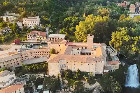 Ciociaria: Isola del Liri dalla Cascata al Castello