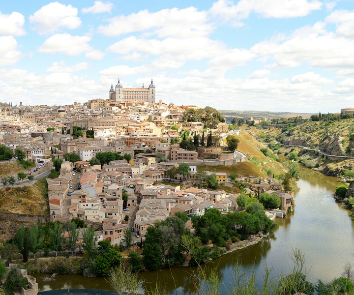 Toledo: Private Walking Tour with a Local Guide