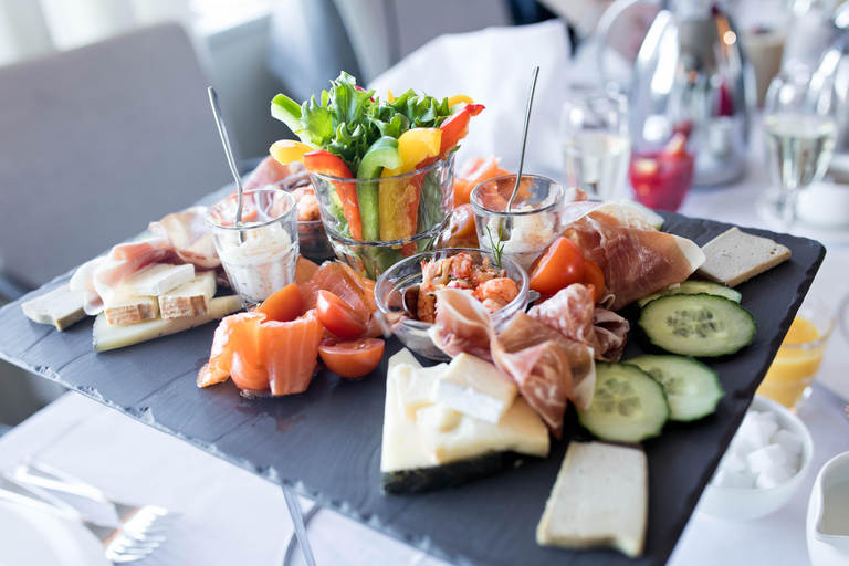 Viaggio di un giorno in traghetto Tallinn-Helsinki All Inclusive in Business ClassViaggio di un giorno in Business Class - 9,5 ore a Helsinki (dep. 10:30)