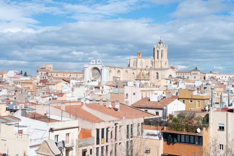 Barcellona: gita giornaliera guidata a Tarragona e Sitges con trasferimenti