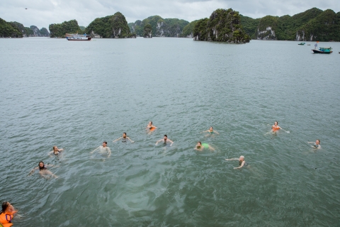 Hanoi: estadía de 2 días en Cat Ba Island Resort con recorridos por la naturaleza