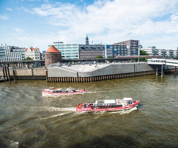 Hamburg: 2-Hour Harbor Cruise