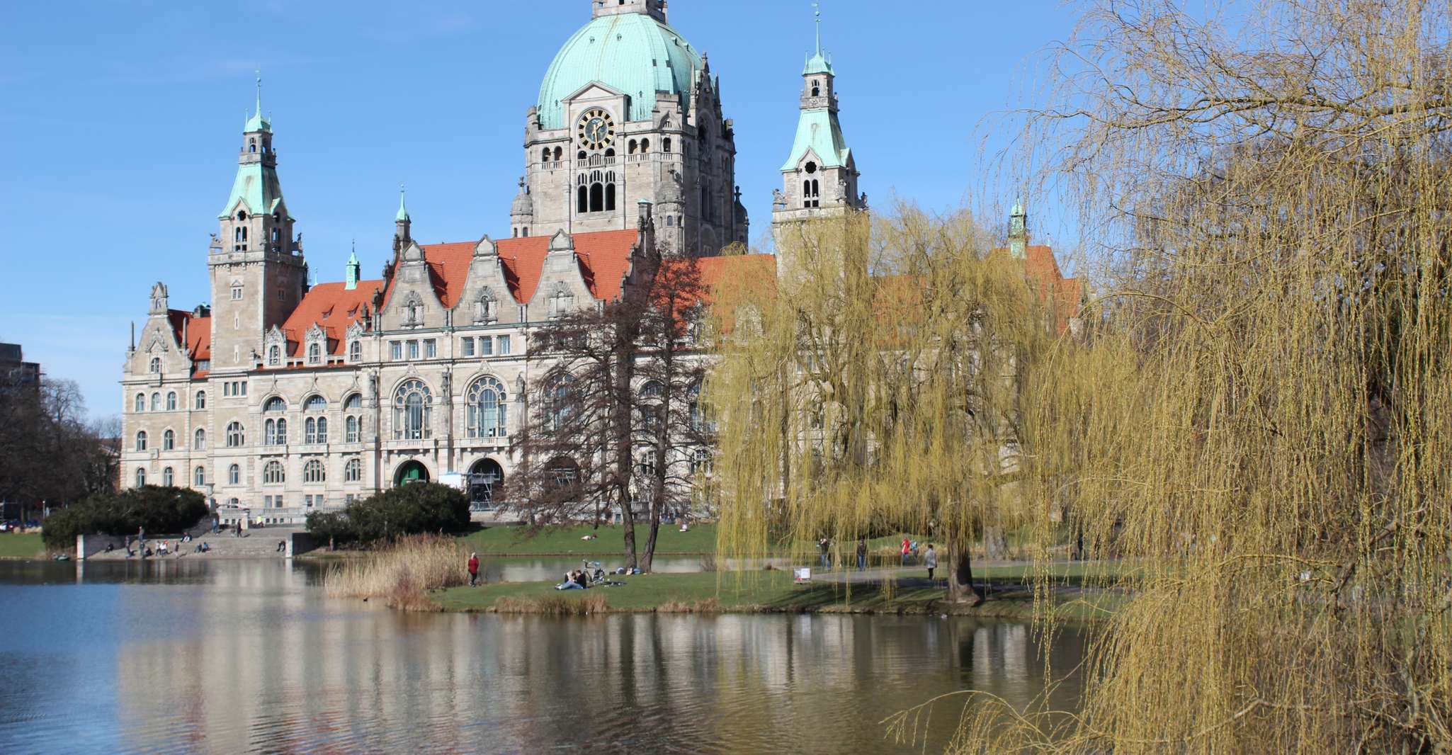 Hanover, Old Town Historical Walking Tour by Geo Epoche - Housity