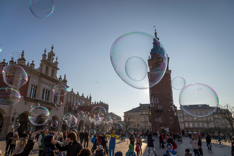Krakow: Walking Tour and Liqueur Tasting with Local Guide Portuguese, French, Italian
