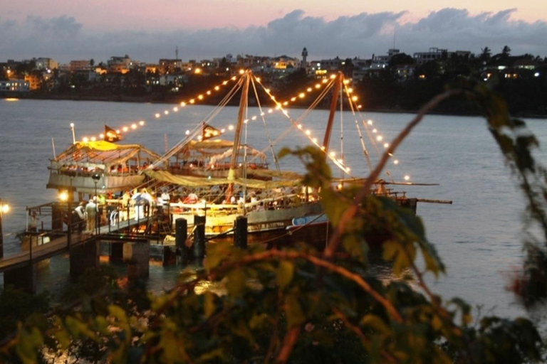 Nguuni Nature Sanctuary & Tamarind Dhow Dinner Cruise