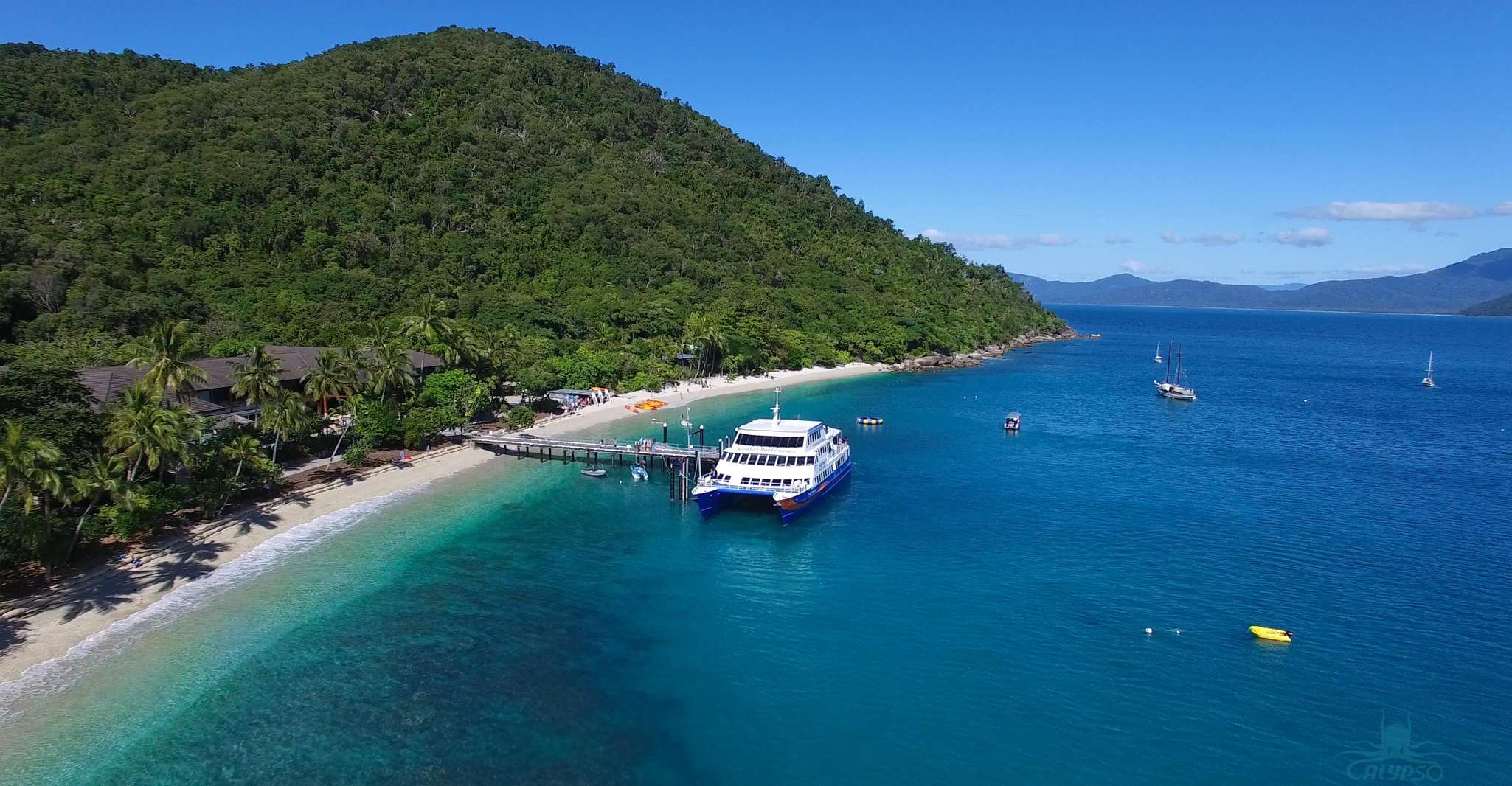 À partir de Cairns, Transferts de bateaux de voyage de l'île Fitzroy - Hizvo