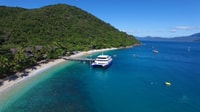 Da Cairns, Fitzroy Island, trasferimenti in barca da andata e ritorno - Hizvo