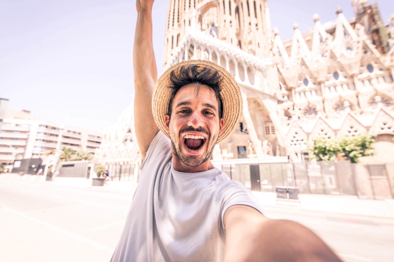 Barcelona: Sagrada Familia Basilica Tour for Europeans