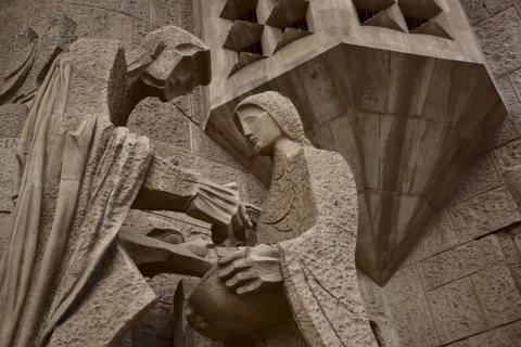 Barcelona: Sagrada Familia Basilika Tour für Europäer