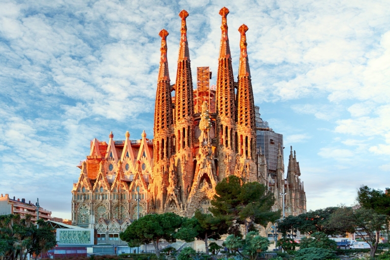 Barcelona: Sagrada Familia Basilika Tour für Europäer