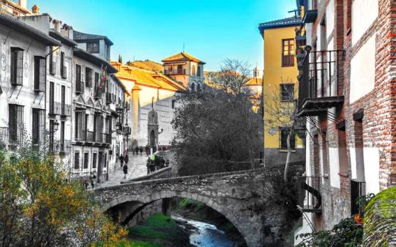 Granada: Selbstgeführte Smartphone-Audio-Tour zur Erkundung der Stadt