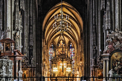 Vienna: Magical Christmas Markets and Old Town Tour