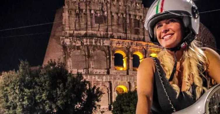 Tour Nocturno por Roma en Vespa con conductor/guía privado