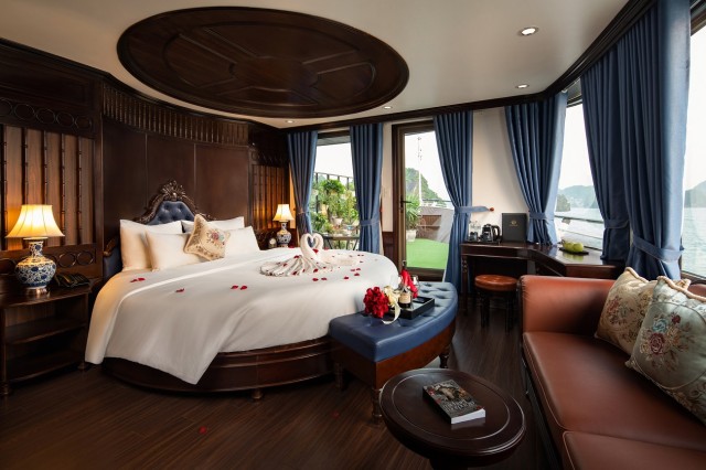 Visit Ha Long - Lan Ha Bay 3-Day Tour on 5-Star Cruise in Ha Long, Vietnam