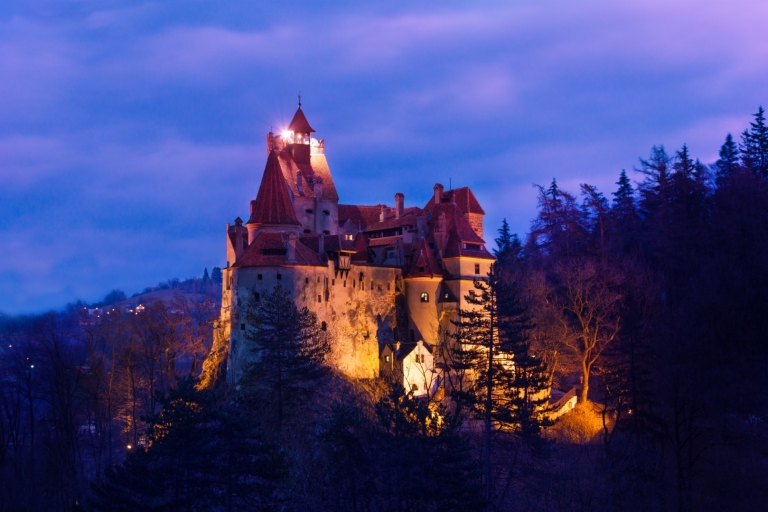 Brasov: Scenic Flight Over Bran Castle and Rasnov Citadel