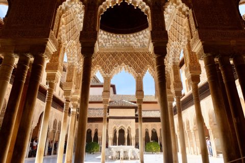 Granada: Geführte Alhambra-, Albaicin- & Sacromonte-Sonnenuntergangstour