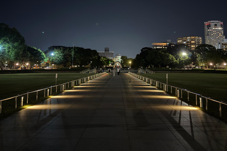 Hiroshima: History and reconstruction from the night view