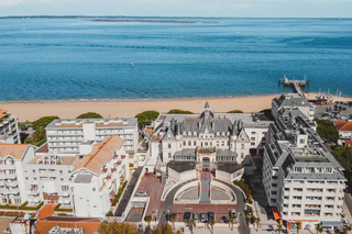 Arcachon: Guided City Walking Tour