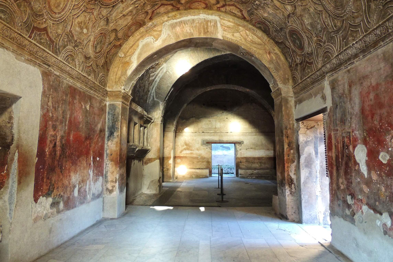 Privérondleiding door Pompeii en Herculaneum per autoPrivate Pompeii en Herculaneum Tour per auto