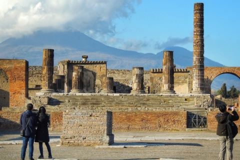 Privérondleiding door Pompeii en Herculaneum per autoPrivate Pompeii en Herculaneum Tour per auto
