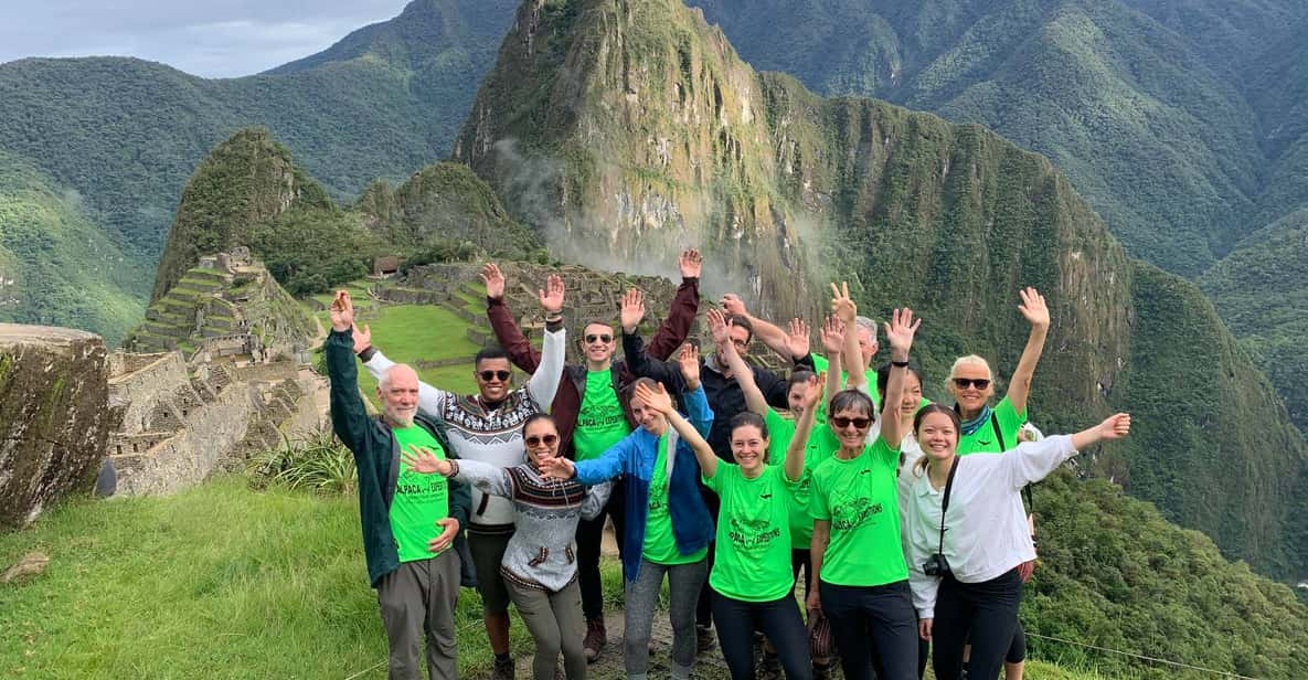 Machu Picchu Camino Inca Excursión guiada de 2 días y alojamiento