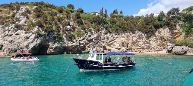 Visit Gaeta Serapo and Montagna Spaccata Cruise with Snorkelling in Marina di Serapo, Gaeta, Italy