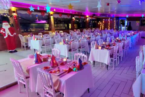 Istanbul: Bosphorus Dinner Cruise & Show with Private Table