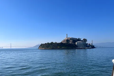 San Francisco: Alcatraz, Muir Woods and Sausalito Day Tour