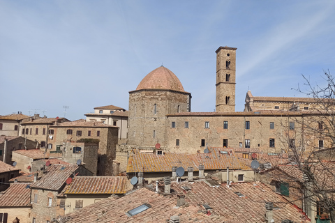 Florencja: Volterra i San Gimignano Wine Tour z lunchemChianti Tour z wizytą w San Gimignano i Volterra