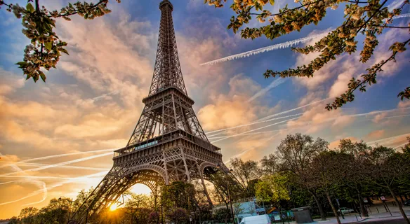 Paris : Accédez au sommet ou au deuxième niveau de la Tour Eiffel