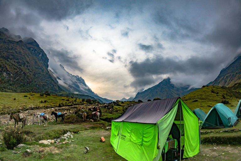 Desde Cusco: Caminata Clásica al Salkantay 5D5NDesde Cusco: Viaje de 5 noches con Salkantay Trek y Machu Picchu