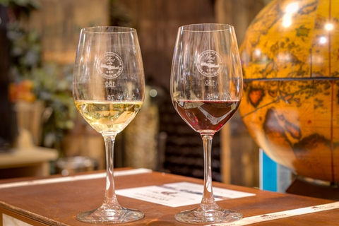 Chania: Food and Wine Walking Tour