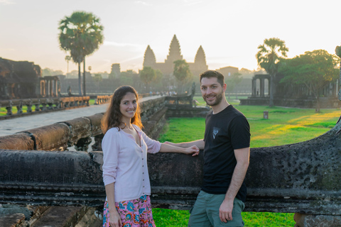 Angkor Wat: półdniowa wycieczka Vespa o wschodzie słońca z lunchem