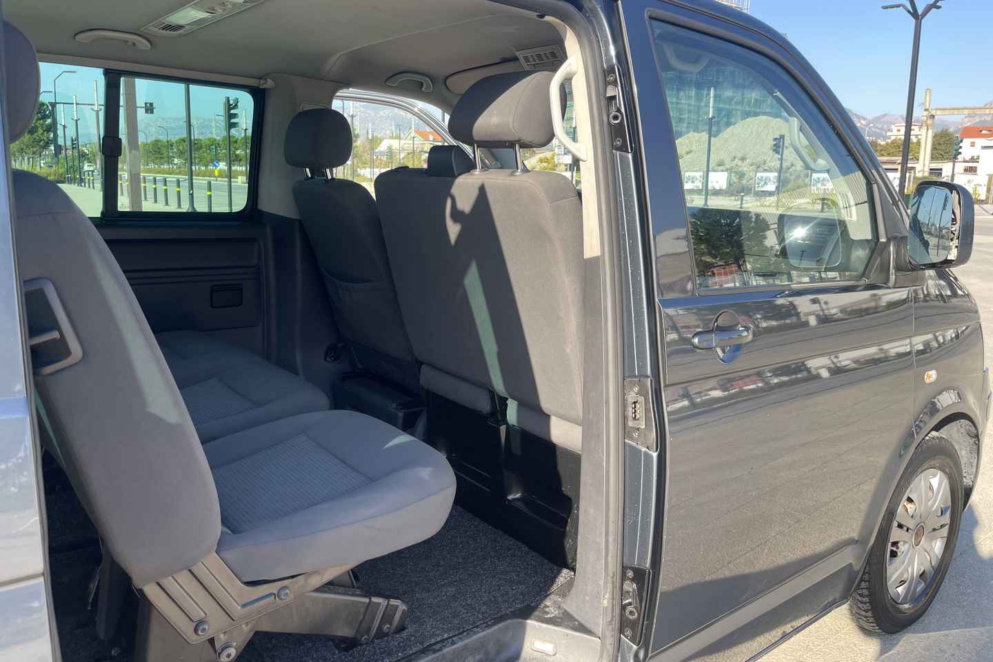 티라나 또는 두러스에서 사란다까지: 개인 차량 이동